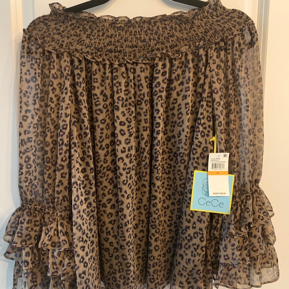 Cece top off the shoulder